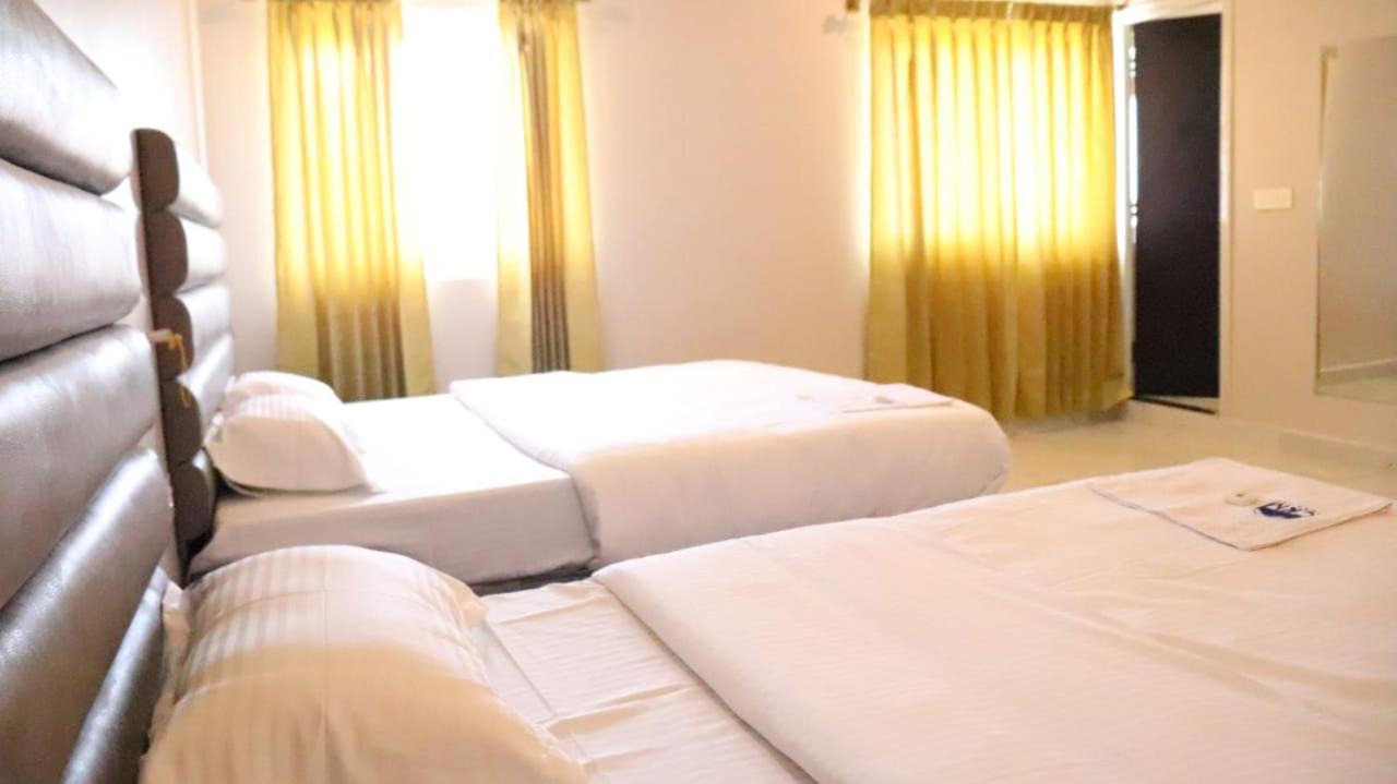 Ckm Town Inn จิกมากาลูร์ ภายนอก รูปภาพ