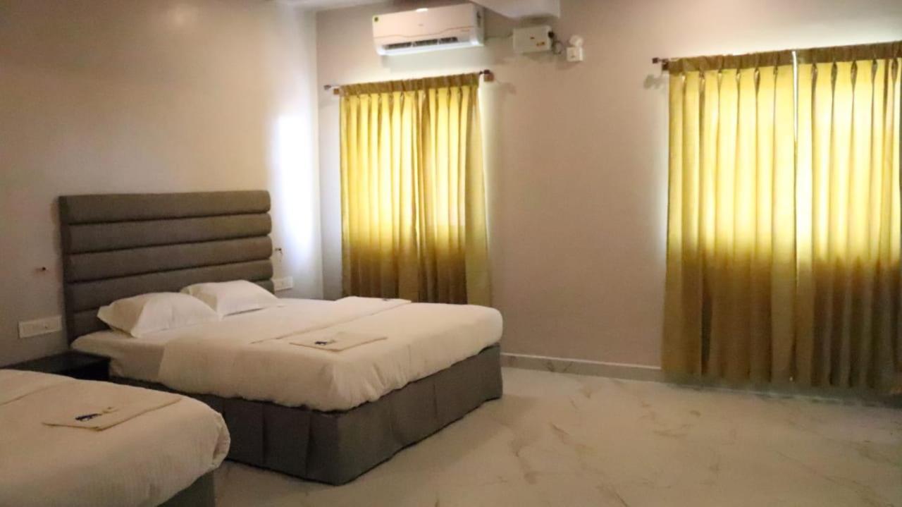 Ckm Town Inn จิกมากาลูร์ ภายนอก รูปภาพ